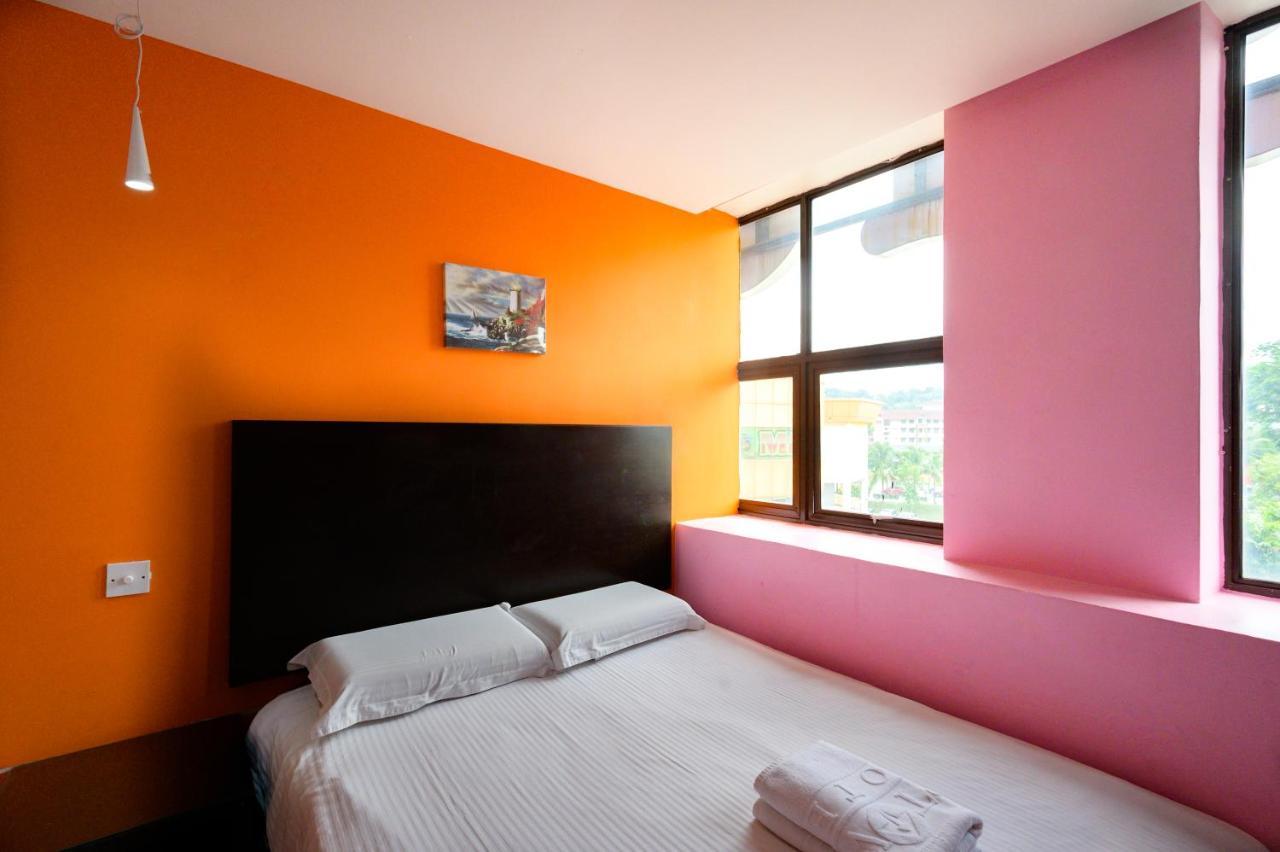 Uptown Hotel Kajang Bagian luar foto