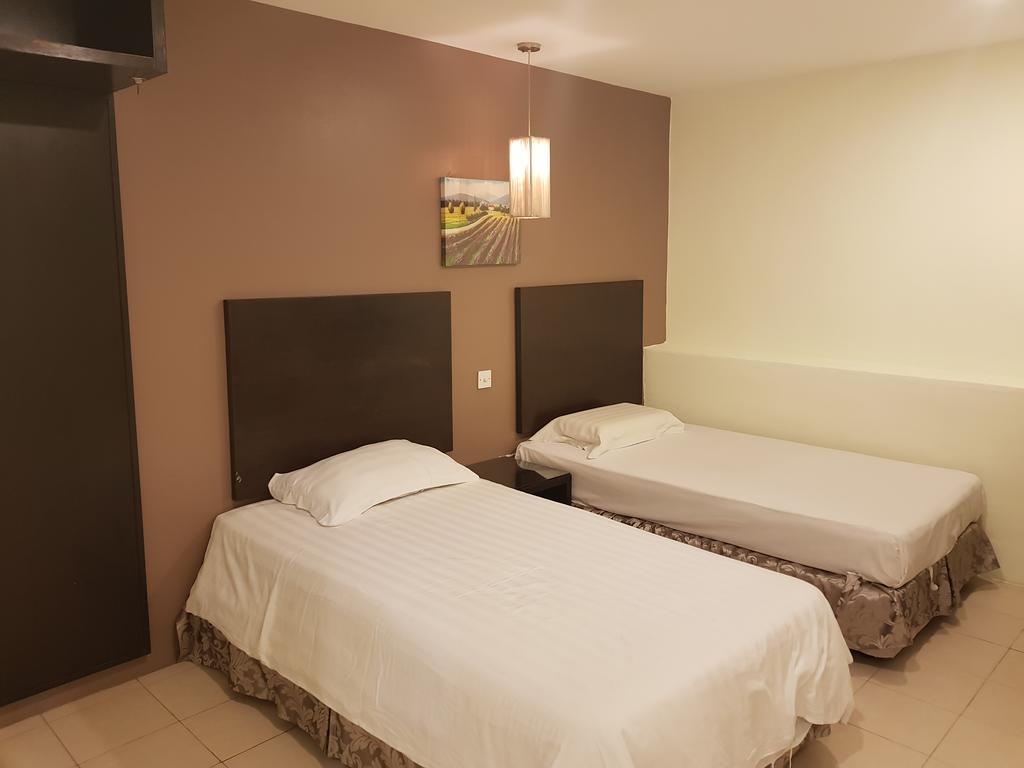 Uptown Hotel Kajang Bagian luar foto