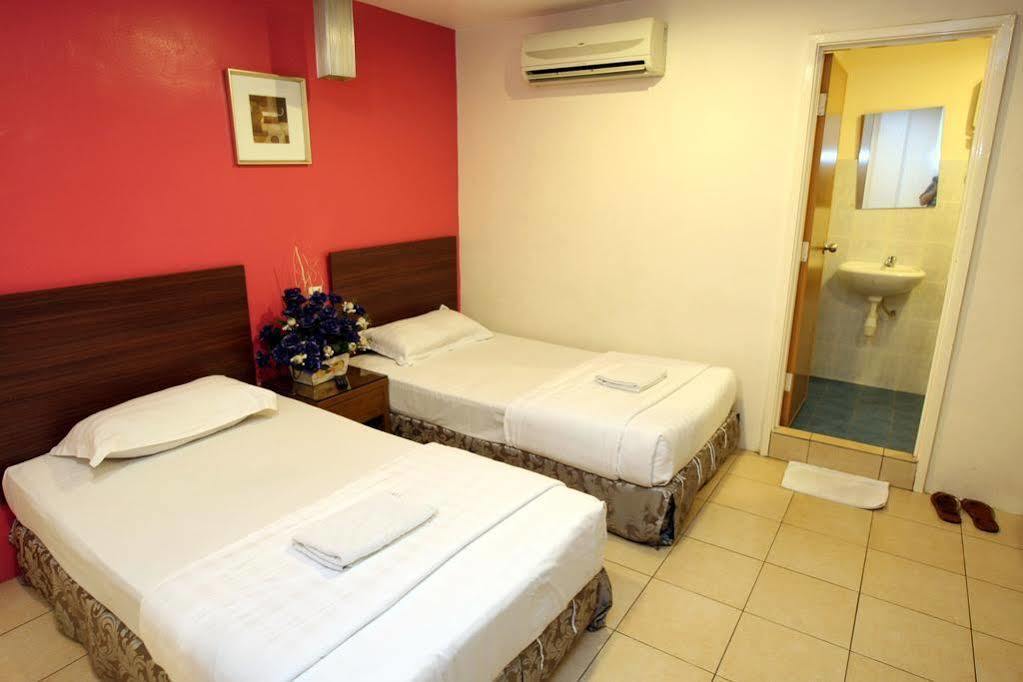 Uptown Hotel Kajang Bagian luar foto