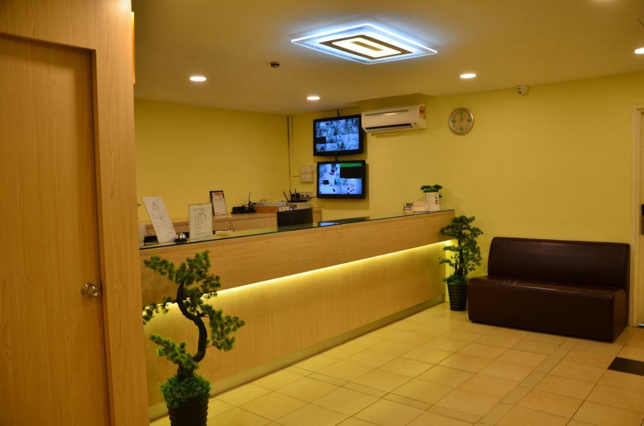 Uptown Hotel Kajang Bagian luar foto