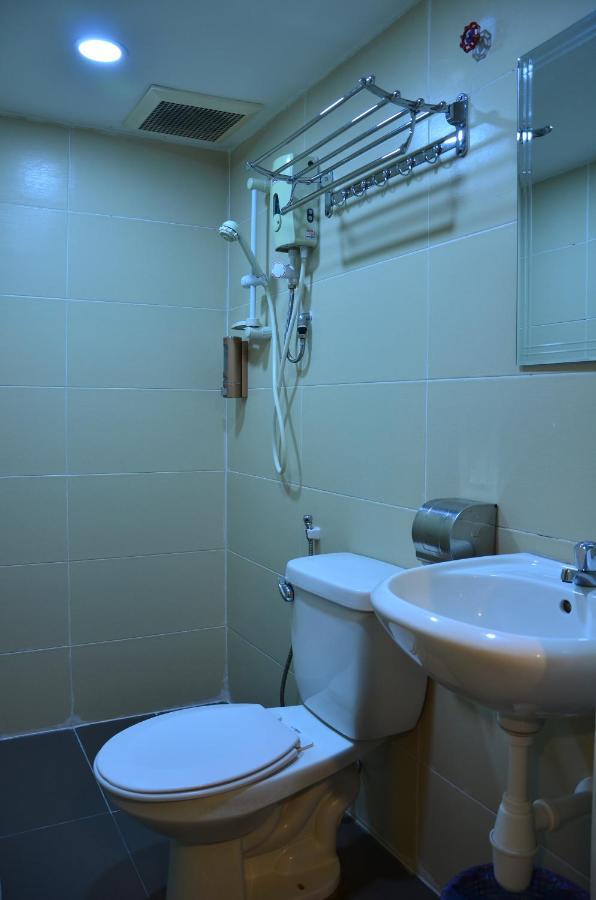 Uptown Hotel Kajang Bagian luar foto